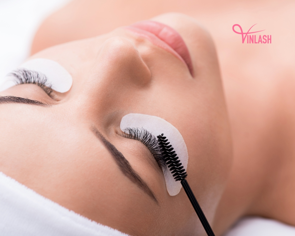 benefits-and-tips-of-buying-lash-extensions-wholesale-for-your-salon-1